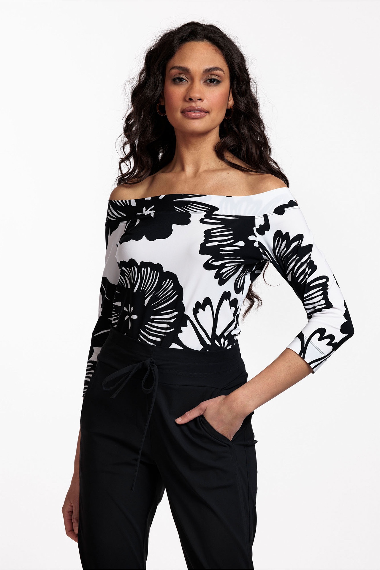 Dolly big flower shirt Studio Anneloes zwart wit Newlands