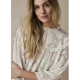 Overview second image: Summum blouse ivoor