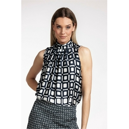 Overview image: Studio Anneloes top Iza graphic off white donker blauw