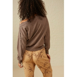 Overview second image: Yaya trui bruin met diepe ronde hals
